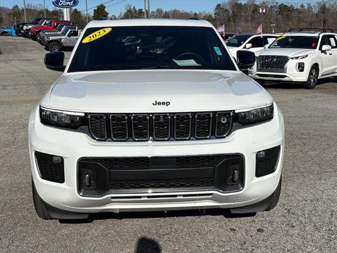 Used 2023 Jeep Grand Cherokee Overland w/ Adv Protech Group III AWD/4WD image 2