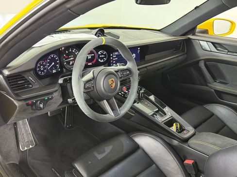Used 2023 Porsche 911 Carrera GTS image 4