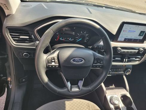 Certified 2022 Ford Escape SE w/ SE Sport Appearance Package FWD image 30