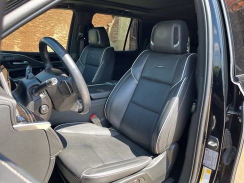 Used 2022 Cadillac Escalade Sport AWD/4WD image 11