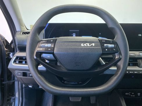 Certified 2025 Kia K4 FWD image 21