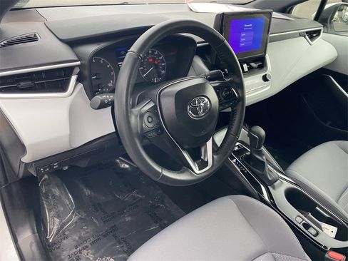 Certified 2025 Toyota Corolla SE image 20