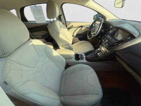 Used 2014 Ford Focus Electric Hatchback image 10