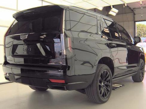 Used 2023 Cadillac Escalade Sport w/ LPO, ONYX Package AWD/4WD image 3