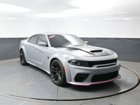Used 2022 Dodge Charger SRT Hellcat w/ Harman/Kardon Audio Group RWD image 5