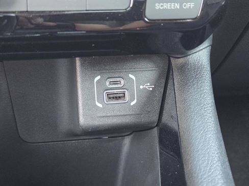 Used 2026 Jeep Compass Latitude image 14