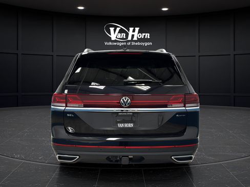 Used 2024 Volkswagen Atlas SEL AWD/4WD image 6