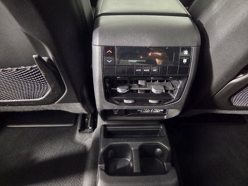 Used 2024 Jeep Grand Cherokee L Laredo AWD/4WD image 28