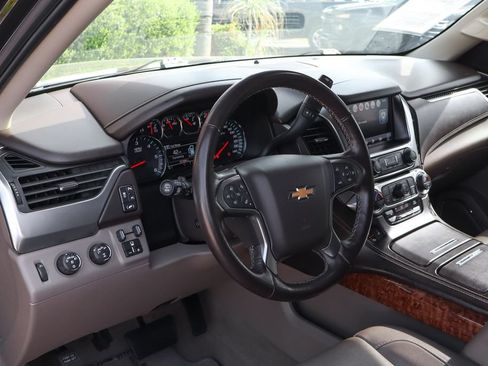Used 2019 Chevrolet Tahoe Premier AWD/4WD image 24