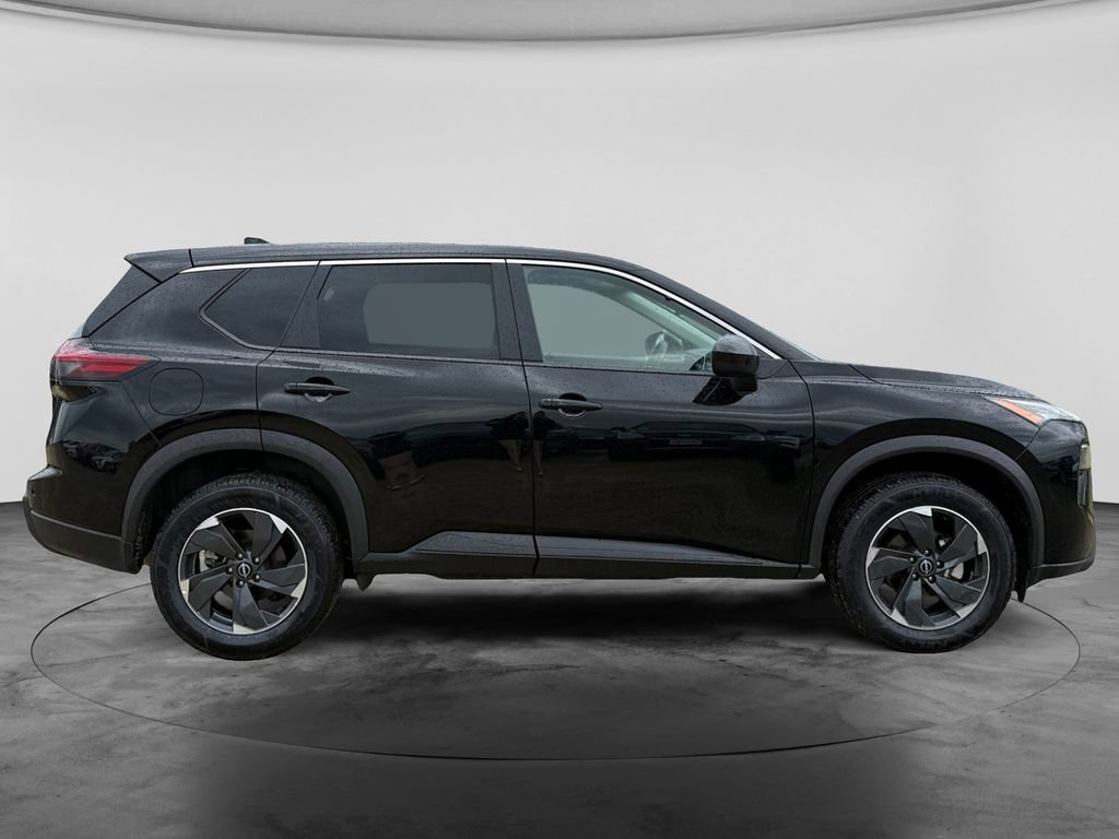 Used 2025 Nissan Rogue SV AWD/4WD image 10