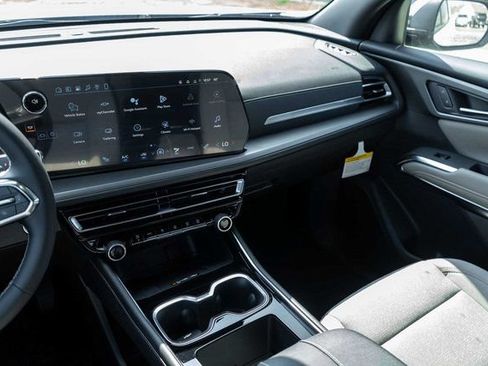 New 2026 Chevrolet Traverse LT FWD image 18