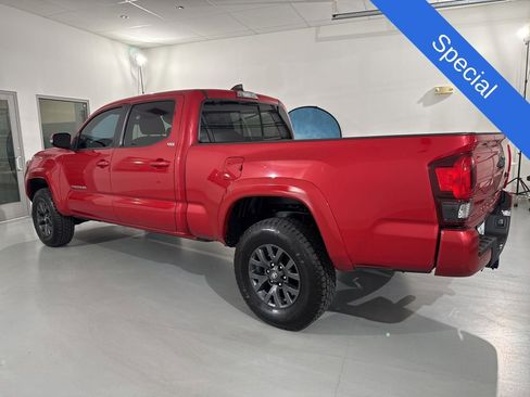Used 2022 Toyota Tacoma SR5 w/ Technology Package RWD image 5