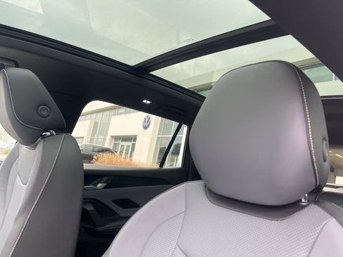 New 2026 Volkswagen Tiguan SE R-Line FWD image 29