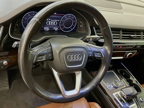 Used 2017 Audi Q7 3.0T Prestige w/ Prestige Package image 18