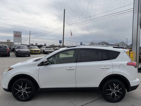 Used 2017 Toyota RAV4 SE w/ Advanced Technology Package image 18