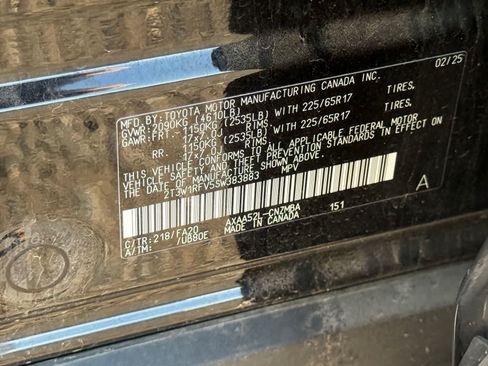 Used 2025 Toyota RAV4 XLE FWD image 26