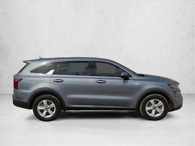 Used 2022 Kia Sorento LX FWD image 4