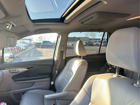 Used 2016 Honda Pilot Touring image 4