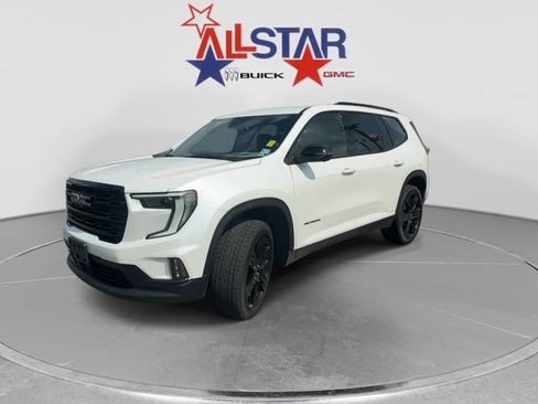Used 2025 GMC Acadia Elevation w/ Elevation Premium Package FWD image 3