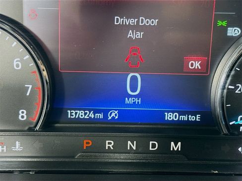 Used 2020 Ford Explorer XLT w/ Equipment Group 202A image 12