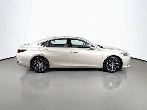 Certified 2025 Lexus ES 300h w/ Premium Package image 4