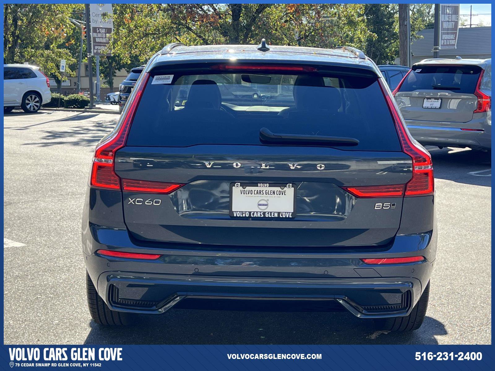 Certified 2024 Volvo XC60 B5 Plus AWD/4WD image 6