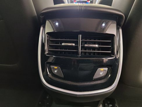 Used 2015 Cadillac XTS Luxury AWD/4WD image 17