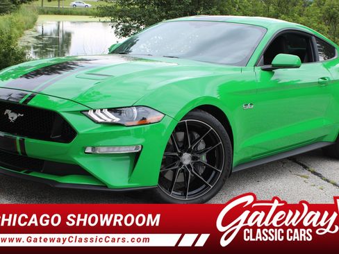Used 2019 Ford Mustang GT RWD image 4