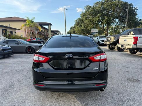 Used 2016 Ford Fusion SE w/ Equipment Group 202A FWD image 6