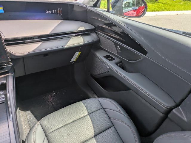 New 2026 Lincoln Nautilus Premier w/ Jet Appearance Package AWD/4WD image 17