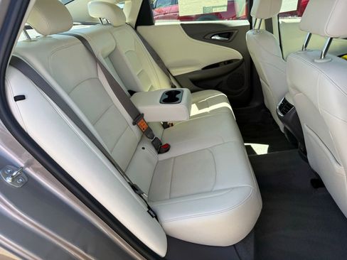 Used 2024 Chevrolet Malibu LT FWD image 37