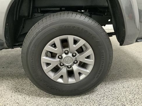 Used 2018 Toyota Tacoma SR5 image 10