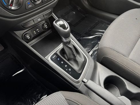 Used 2022 Hyundai Accent SE FWD image 46