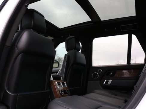 Used 2019 Land Rover Range Rover HSE image 42