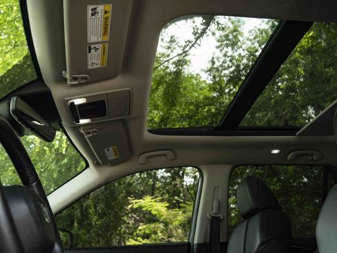 Certified 2025 Honda Pilot Touring image 35