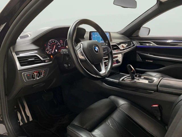 Used 2017 BMW 740i RWD image 60