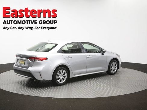 Used 2021 Toyota Corolla LE w/ Carpet Mat Package (TMS) FWD image 40