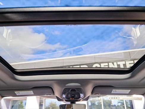 Certified 2025 Audi Q5 Premium Plus w/ Premium Plus AWD/4WD image 18