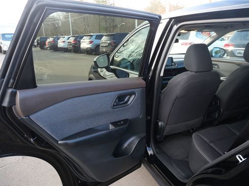 Used 2023 Nissan Rogue S image 24