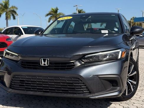 Used 2024 Honda Civic EX image 2