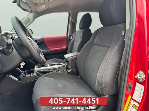 Used 2016 Toyota Tacoma SR5 w/ SR5 Appearance Package (SN) RWD image 13