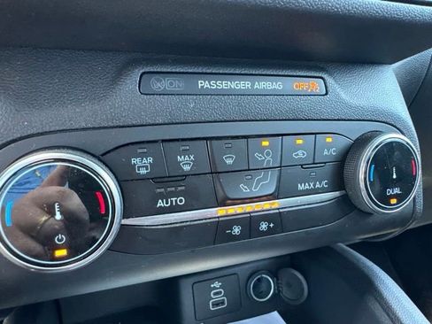 Used 2025 Ford Escape ST-Line FWD image 19