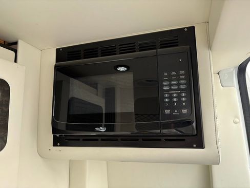 Used 2019 Mercedes-Benz Sprinter 170 w/ Driver Convenience Package image 14