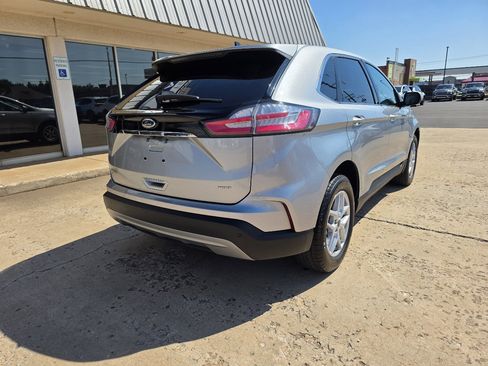 Used 2024 Ford Edge SEL image 8
