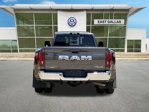 Used 2025 RAM 3500 Laramie AWD/4WD image 4