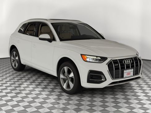 Used 2024 Audi Q5 2.0T Premium Plus w/ Premium Plus Package AWD/4WD image 7