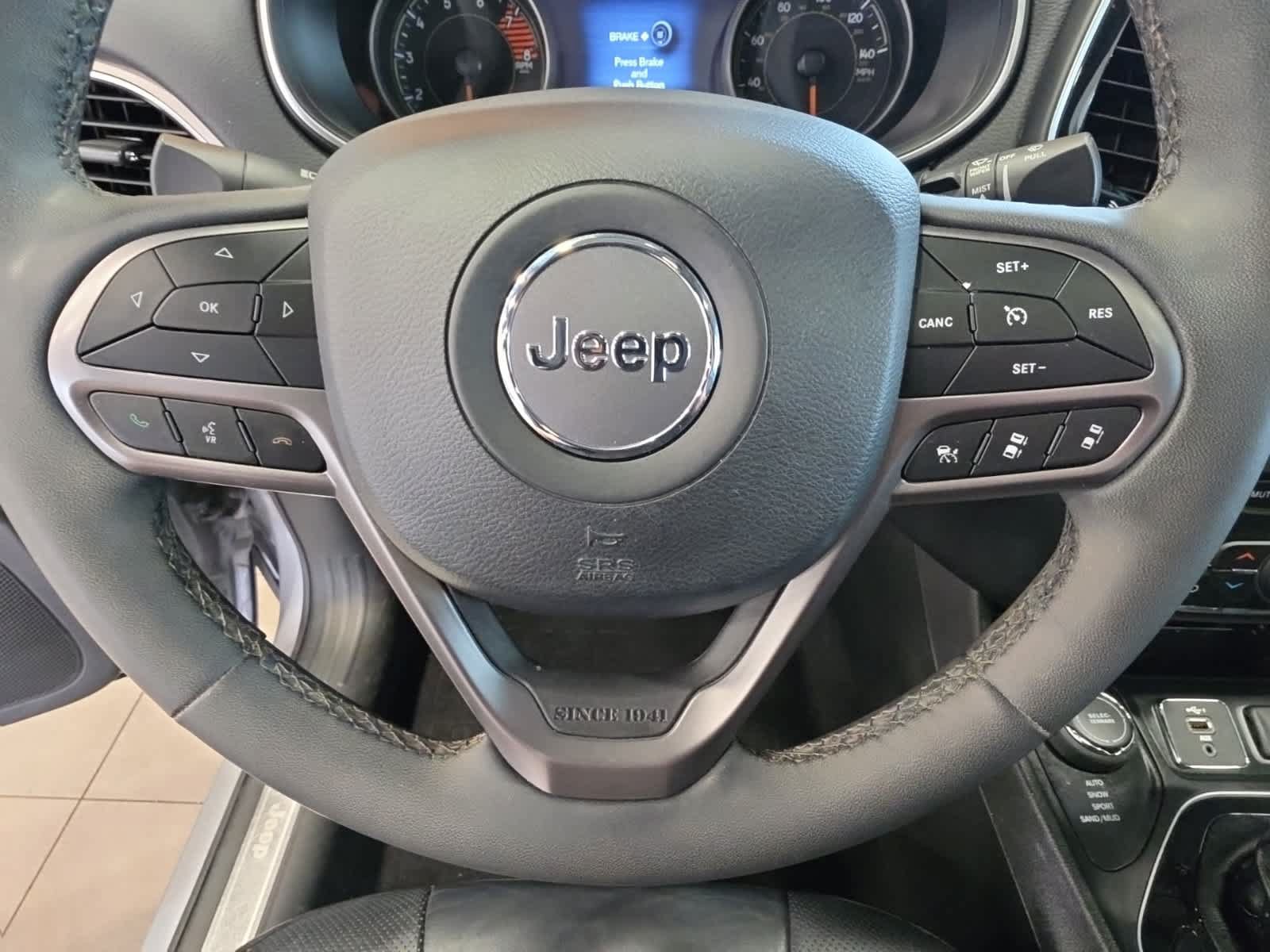 Used 2021 Jeep Cherokee Limited w/ Trailer Tow Group AWD/4WD image 22