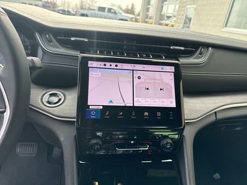 Used 2024 Jeep Grand Cherokee Limited w/ Trailer Tow Package image 10