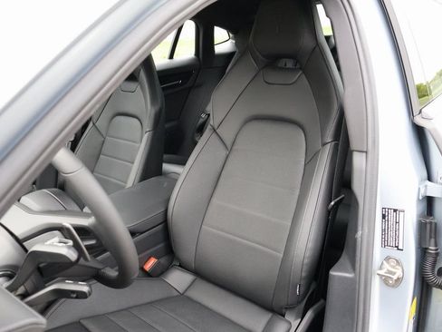 Certified 2025 Porsche Panamera 4 AWD/4WD image 5