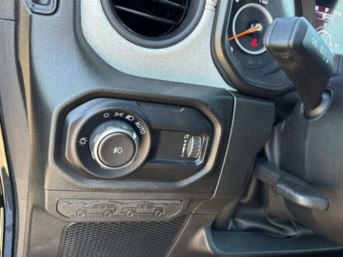 Used 2024 Jeep Wrangler Willys image 21